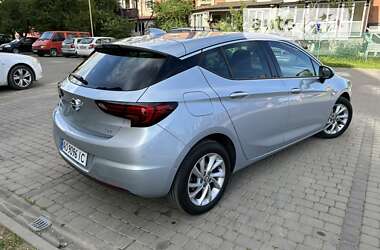 Хетчбек Opel Astra 2016 в Ужгороді