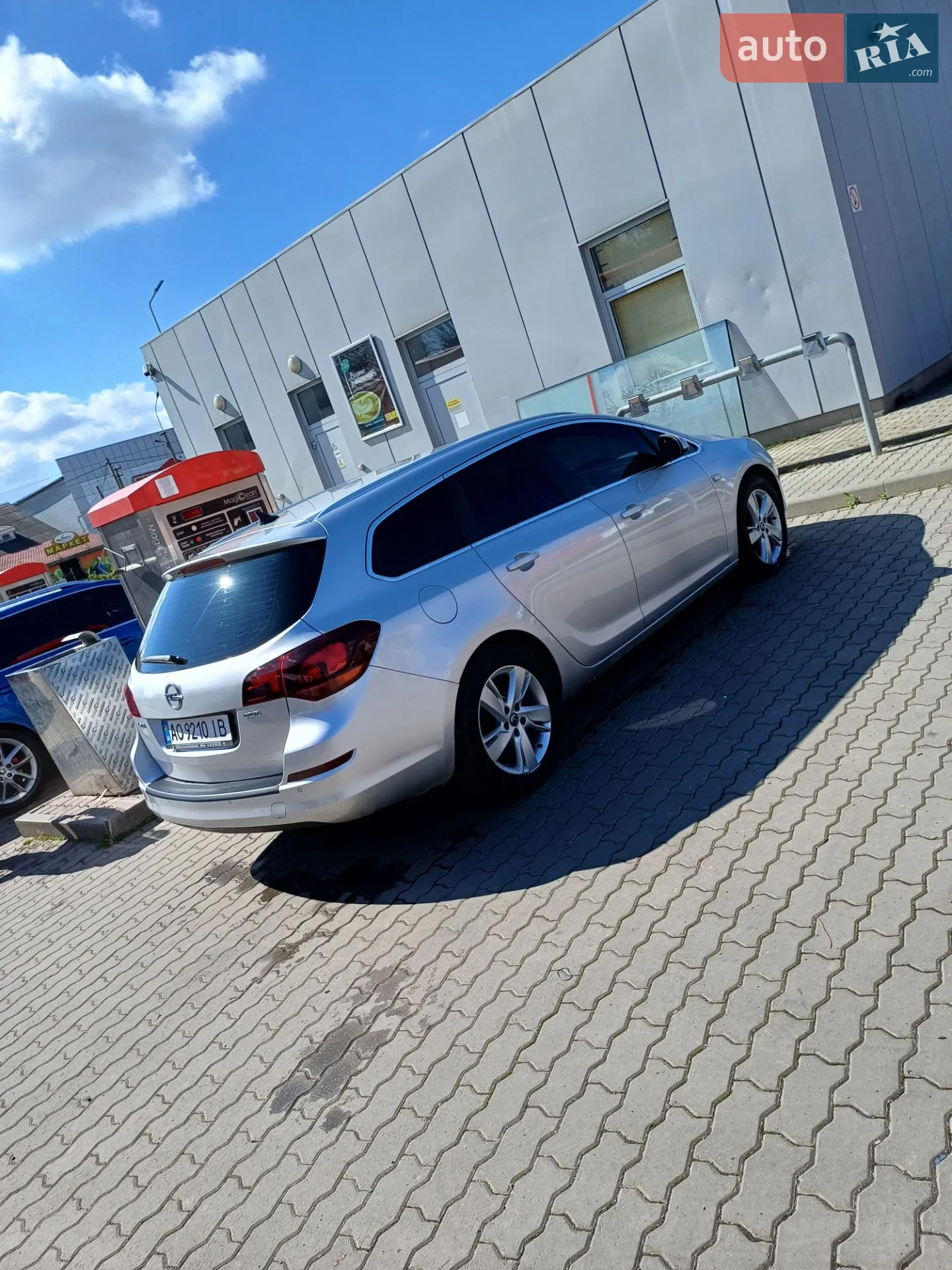 2011 Opel Astra - мініатюра 2