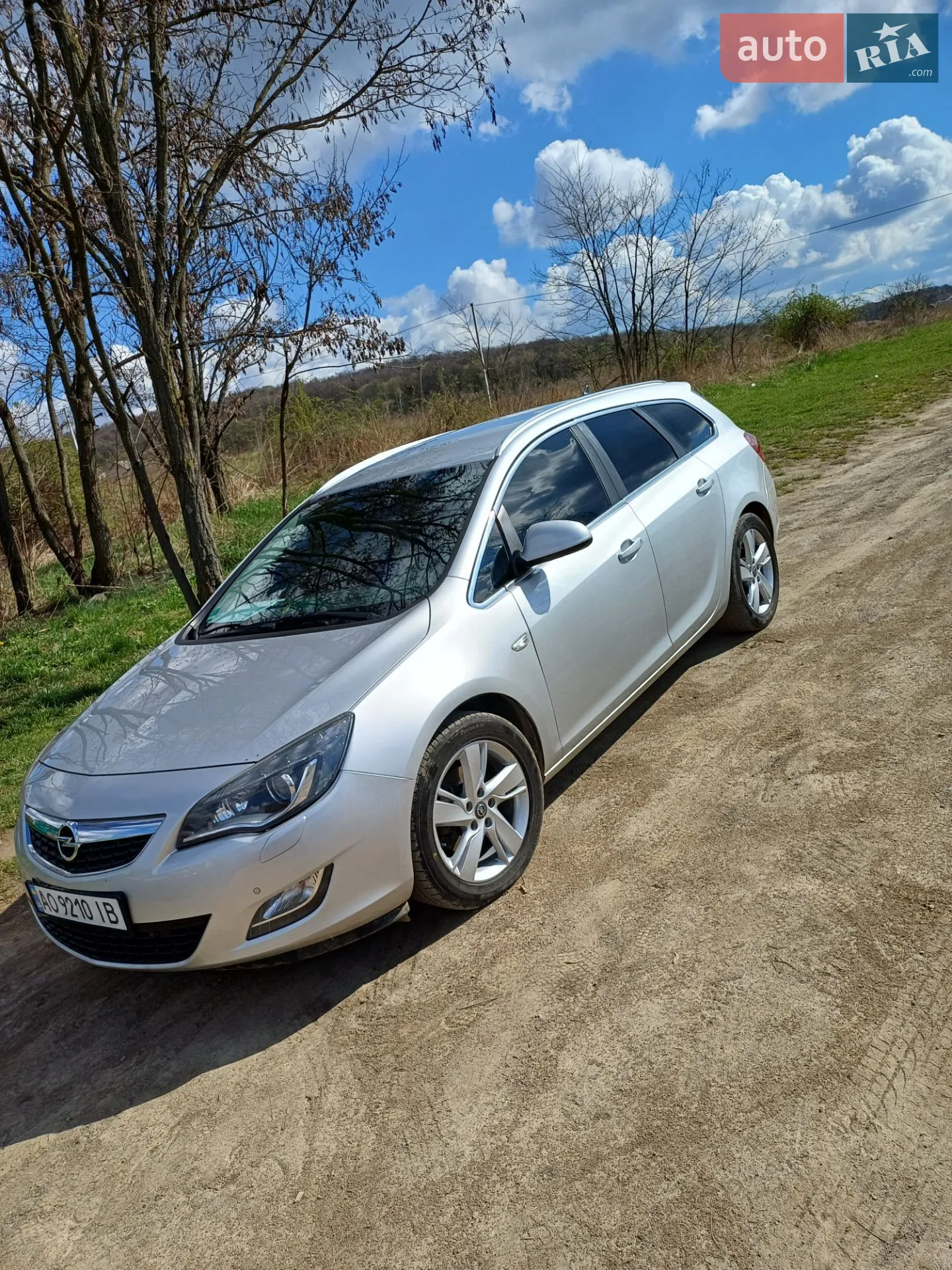 2011 Opel Astra - фото 1