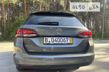 Универсал Opel Astra 2017 в Вараше