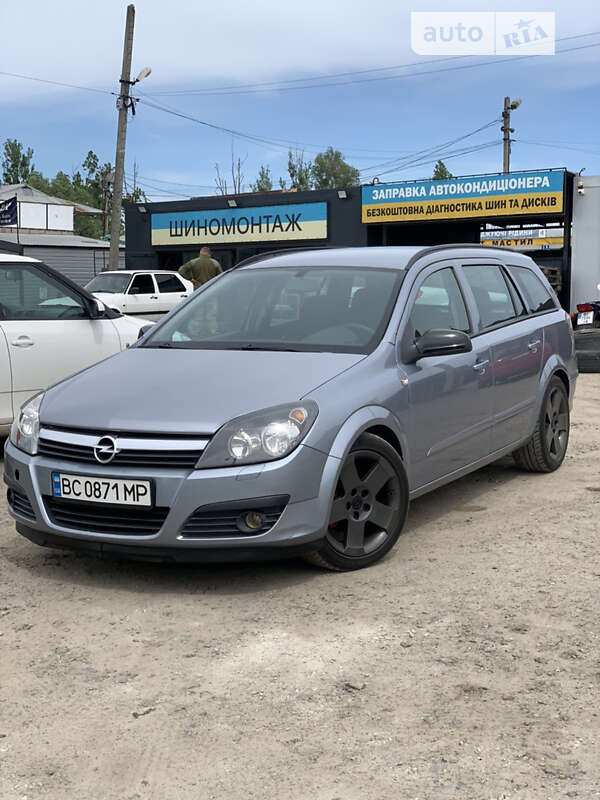 Універсал Opel Astra 2005 в Львові