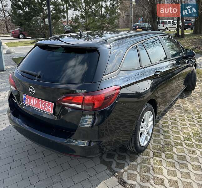 Универсал Opel Astra 2018 в Хмельницком