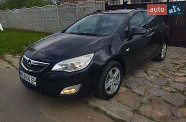 Універсал Opel Astra 2011 в 