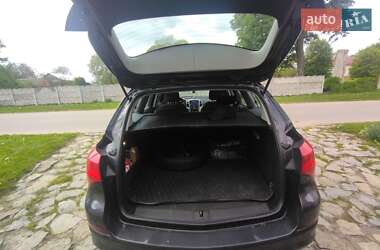 Універсал Opel Astra 2011 в 