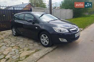 Універсал Opel Astra 2011 в 