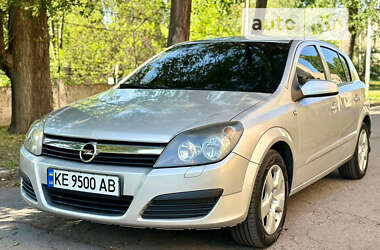 Хэтчбек Opel Astra 2006 в Горишних Плавнях