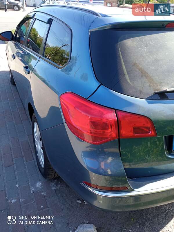 Универсал Opel Astra 2014 в Виннице