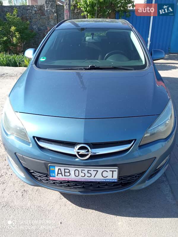 Универсал Opel Astra 2014 в Виннице