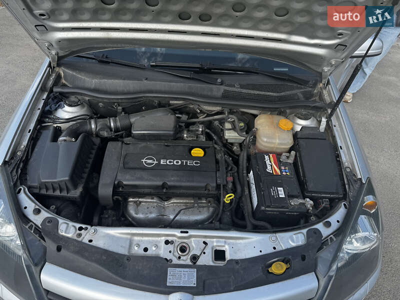 Хетчбек Opel Astra 2005 в Бердичеві