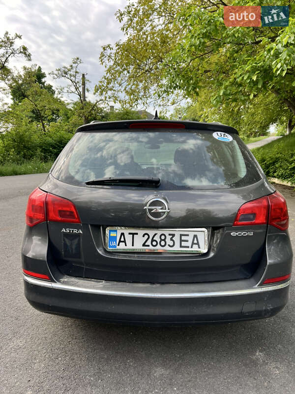 Универсал Opel Astra 2013 в Ивано-Франковске