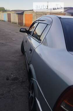 Седан Opel Astra 1999 в Каменском