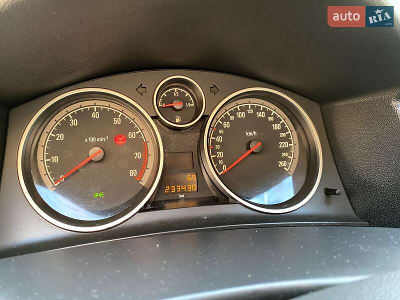 Універсал Opel Astra 2008 в Хусті