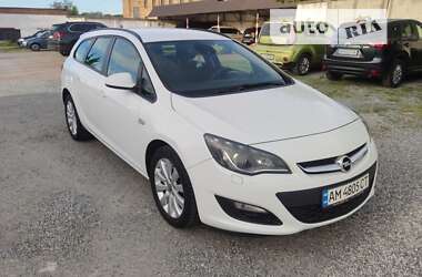 Универсал Opel Astra 2015 в Житомире