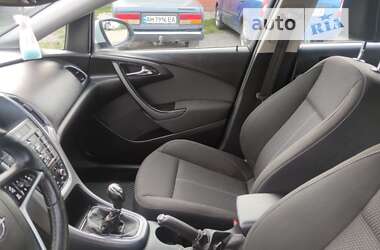 Універсал Opel Astra 2015 в Житомирі