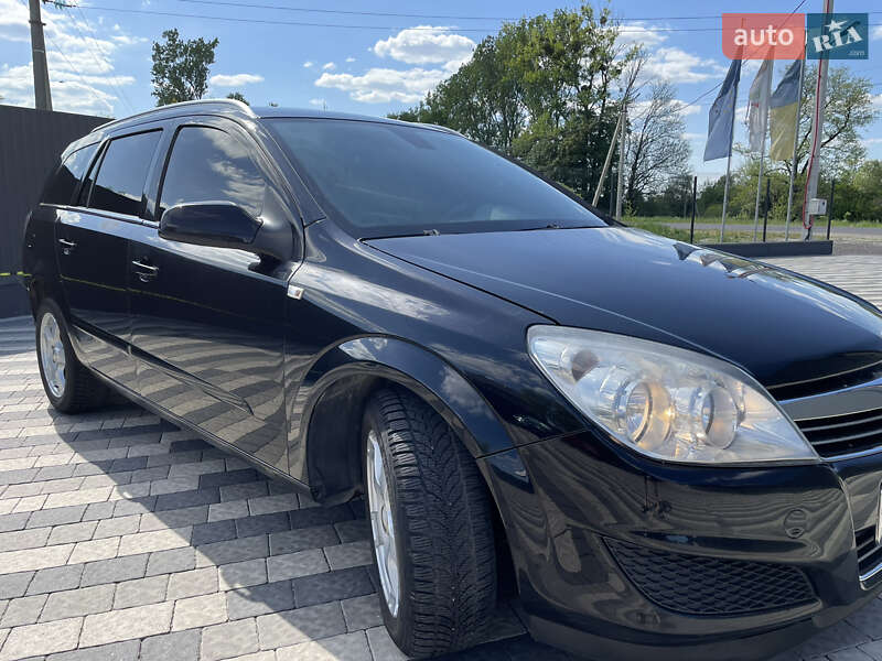 Універсал Opel Astra 2008 в Львові