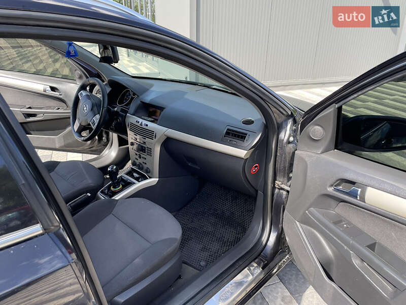 Універсал Opel Astra 2008 в Львові