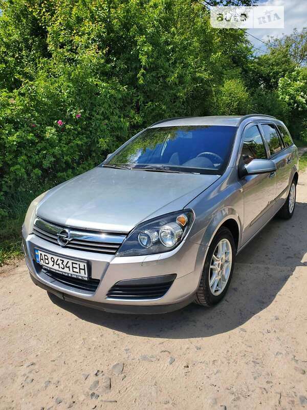 Універсал Opel Astra 2005 в Львові