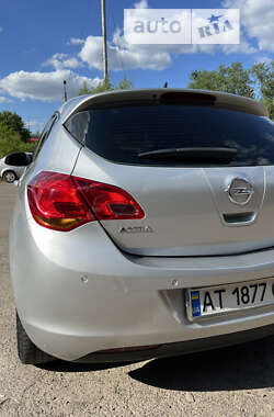 Хетчбек Opel Astra 2012 в Коломиї