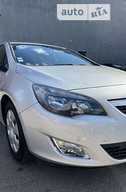 Хэтчбек Opel Astra 2012 в Коломые