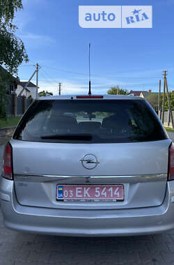 Универсал Opel Astra 2006 в Луцке
