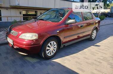 Седан Opel Astra 2006 в Днепре