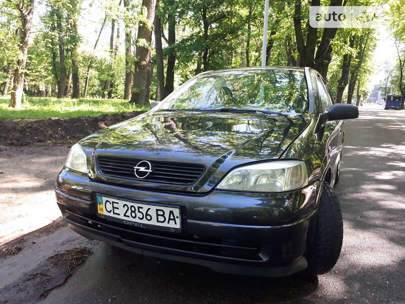 Седан Opel Astra 2006 в Черновцах