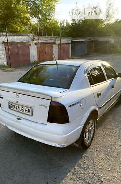 Седан Opel Astra 2001 в Днепре