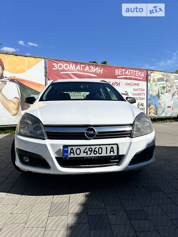Универсал Opel Astra 2007 в Сваляве