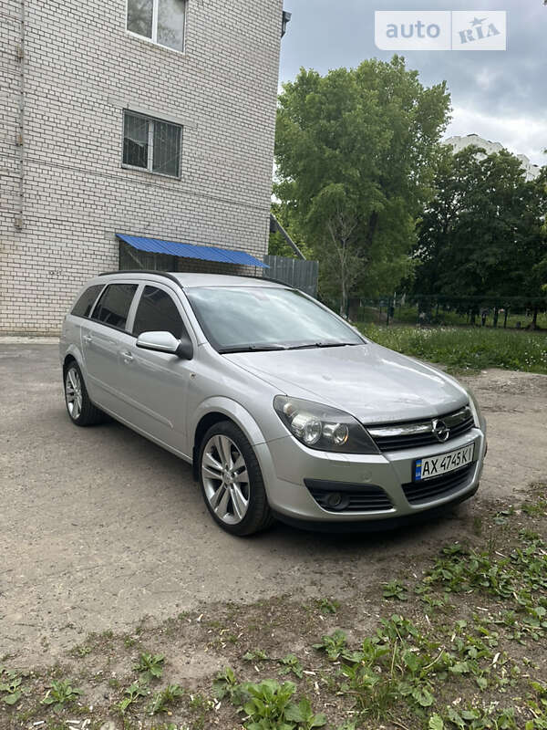 Універсал Opel Astra 2006 в Харкові