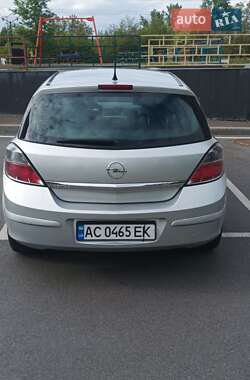 Хетчбек Opel Astra 2011 в Рівному