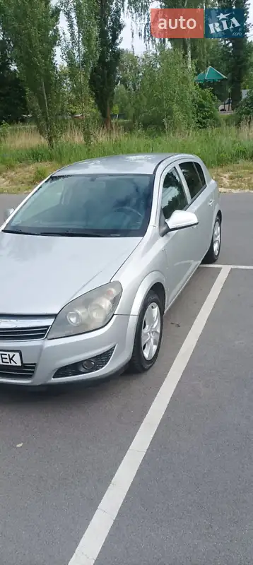 Opel Astra 2011