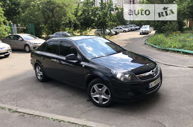 Седан Opel Astra 2013 в Киеве