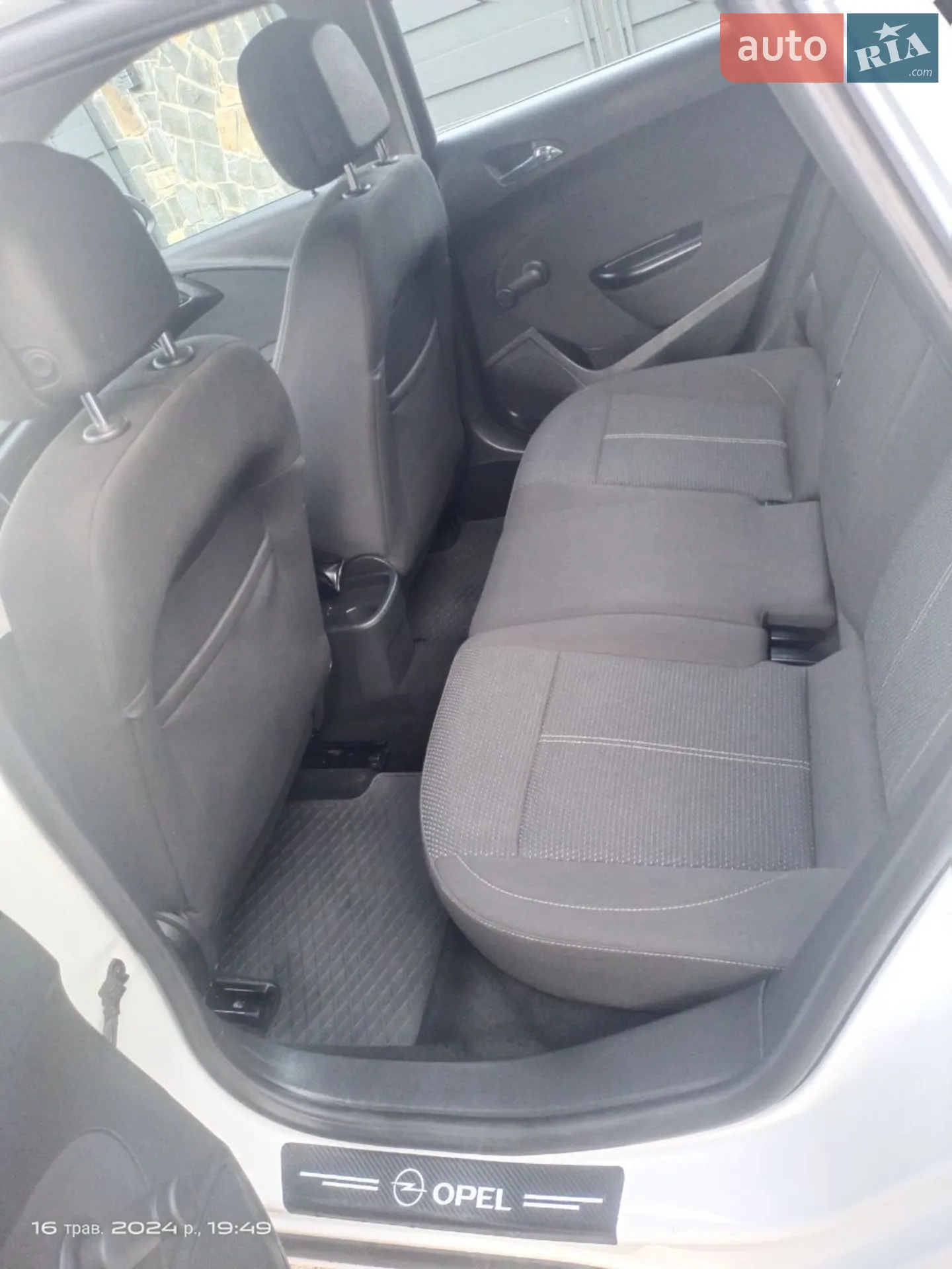 2011 Opel Astra - мініатюра 9