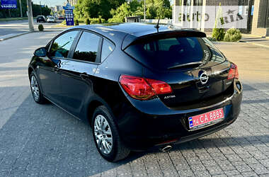 Хэтчбек Opel Astra 2011 в Ивано-Франковске