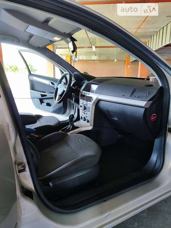 Хетчбек Opel Astra 2009 в Львові фото 12 Хетчбек Opel Astra 2009 в Львові