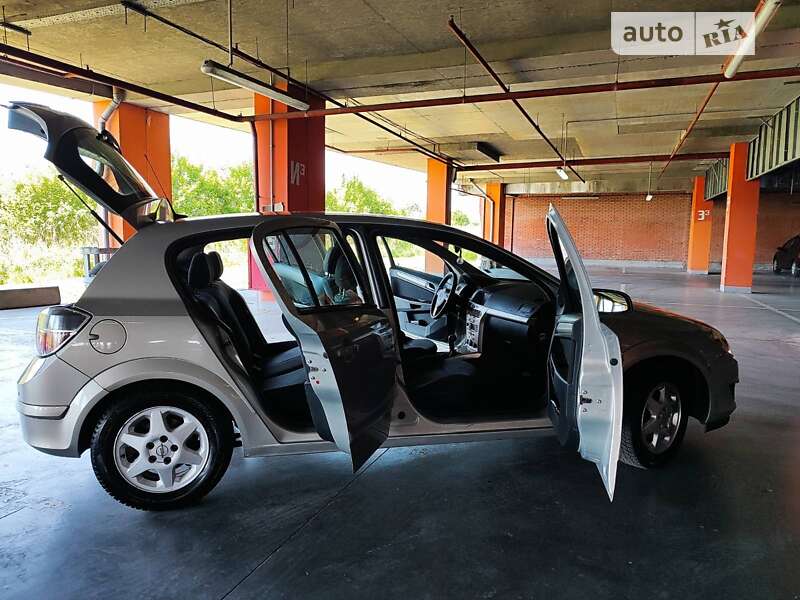Хетчбек Opel Astra 2009 в Львові фото 15 Хетчбек Opel Astra 2009 в Львові