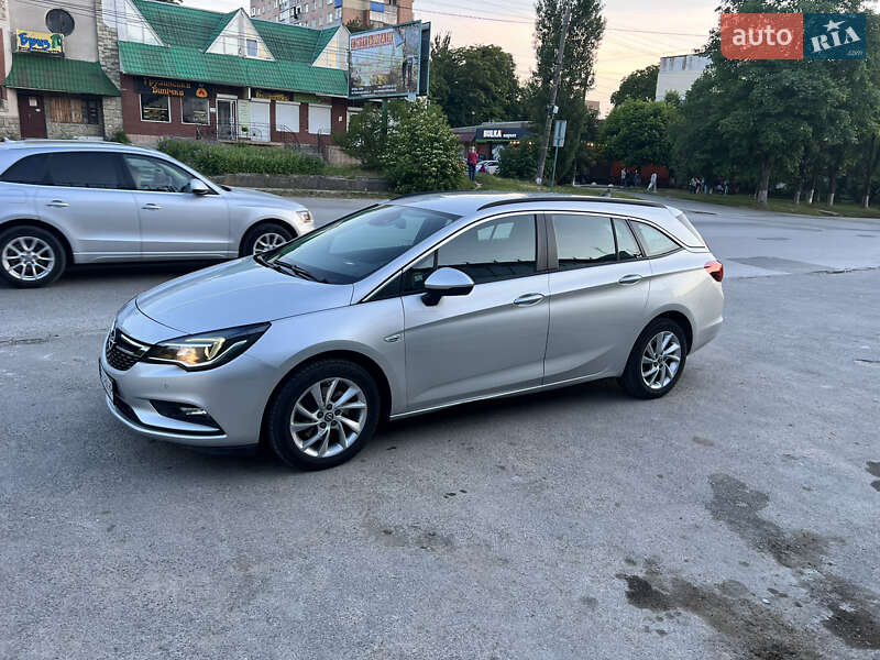 Універсал Opel Astra 2018 в Кам'янець-Подільському