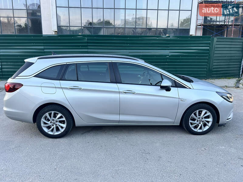 Універсал Opel Astra 2018 в Кам'янець-Подільському
