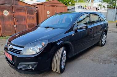 Універсал Opel Astra 2006 в Черкасах