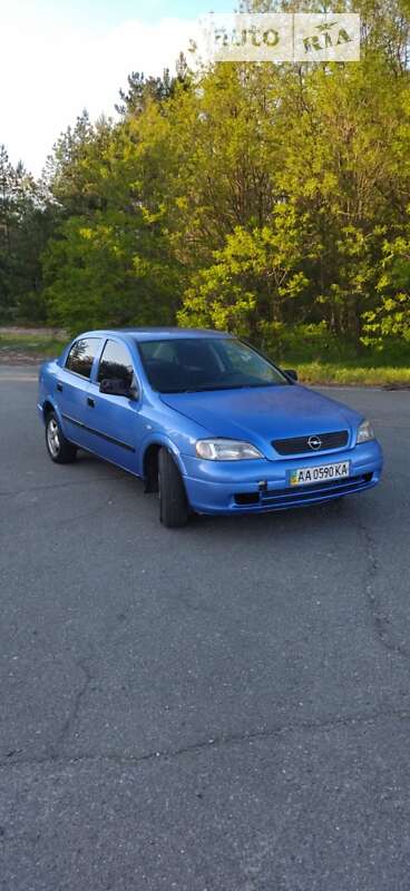 Седан Opel Astra 2000 в Радомышле