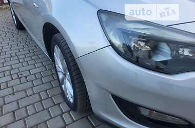 Универсал Opel Astra 2012 в Луцке