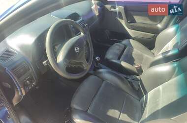Седан Opel Astra 2004 в 