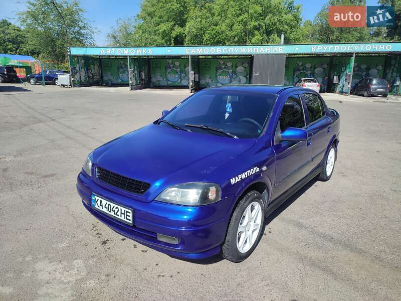 Седан Opel Astra 2004 в Запорожье