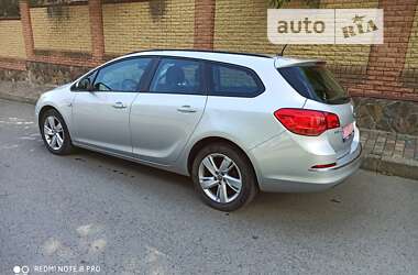 Универсал Opel Astra 2012 в Луцке