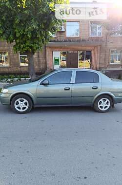 Седан Opel Astra 2006 в Благовещенском