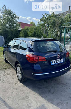 Універсал Opel Astra 2013 в Києві
