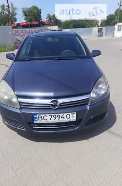 Хэтчбек Opel Astra 2006 в Стрые