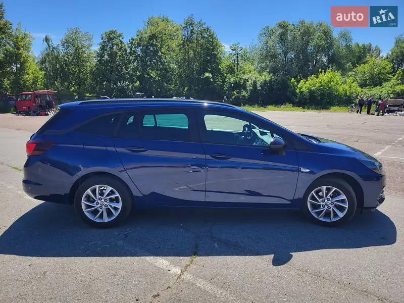 Opel Astra 2021