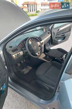 Универсал Opel Astra 2007 в 