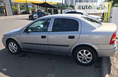 Седан Opel Astra 2001 в Киеве